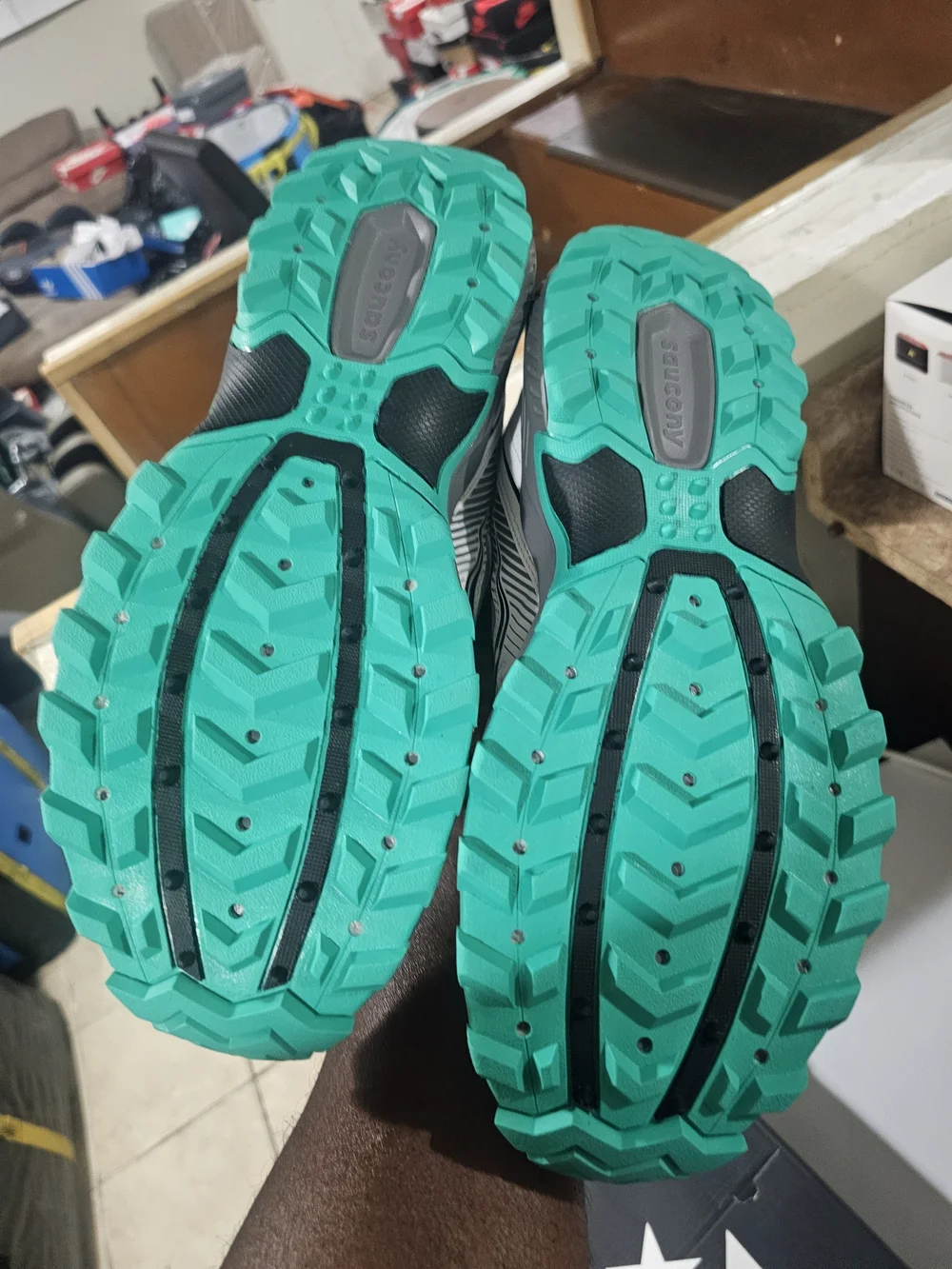 Saucony Women's Gray & Teal Trail Running Shoes
